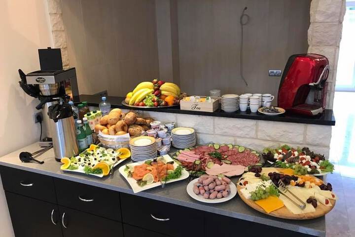 Dining 55 of 63