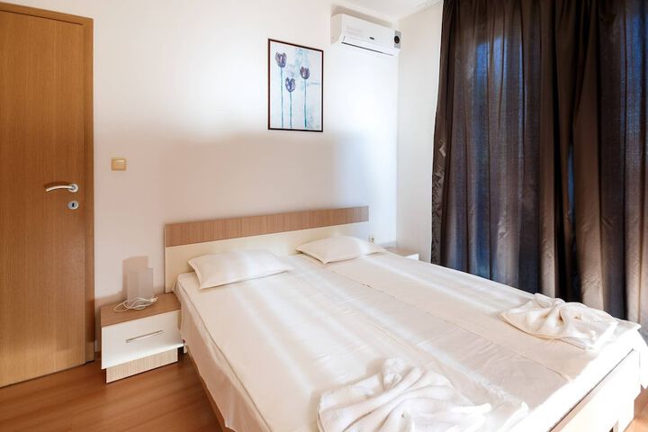 Room 5 of 22