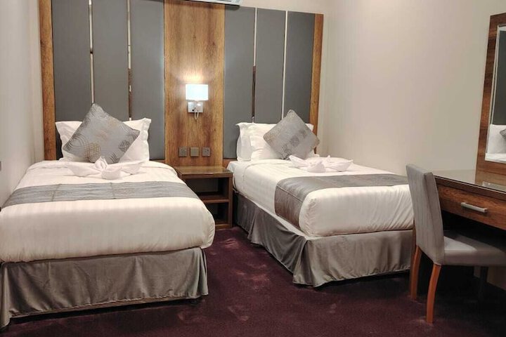 Room 14 of 36