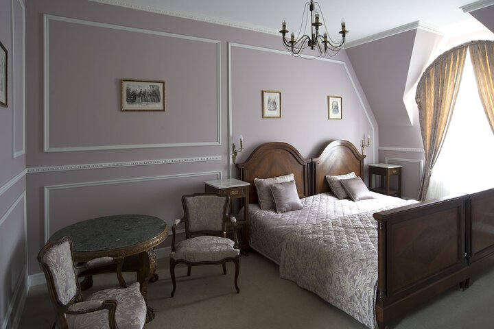 Room 18 of 34