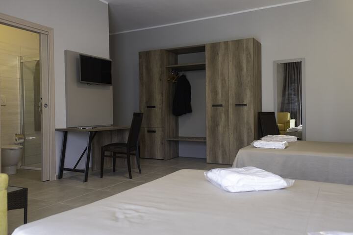 Room 6 of 39