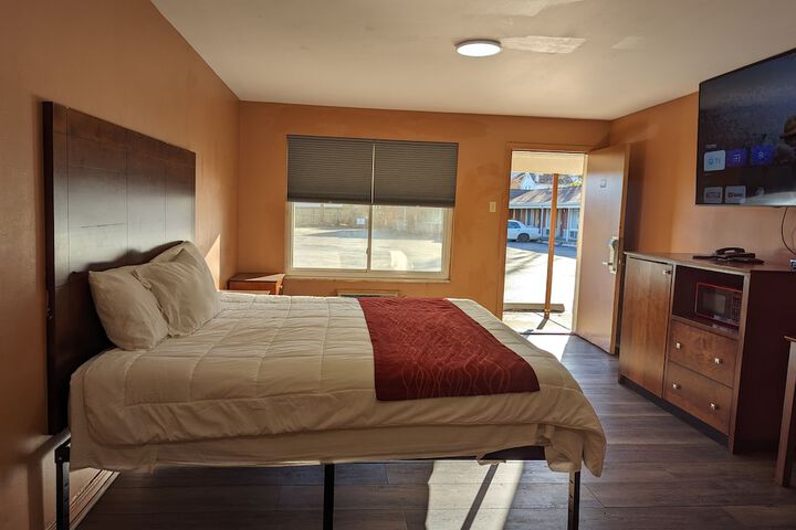 Room 11 of 25