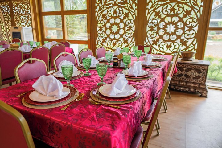 Dining 58 of 80