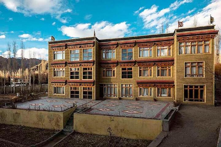Hotel Alpine Ladakh