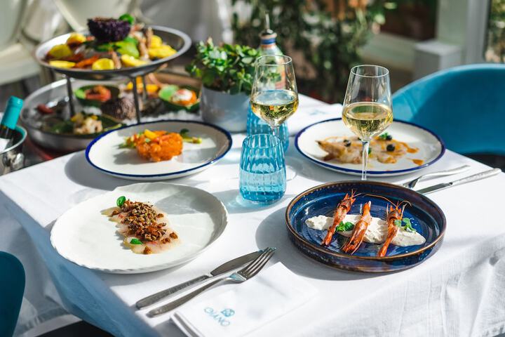 Dining 78 of 147