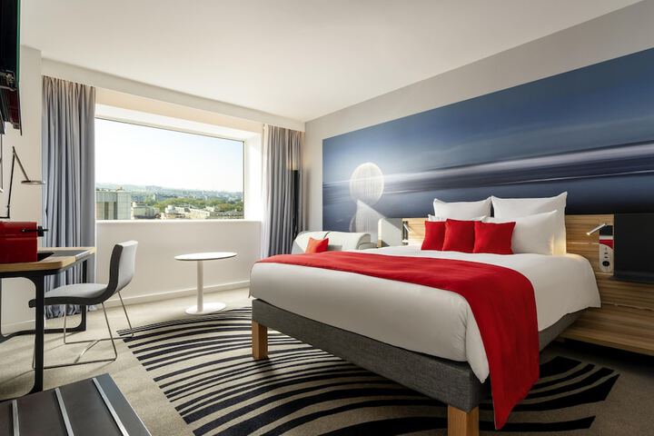 Room 45 of 138