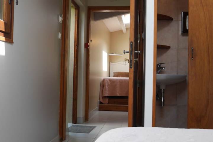 Room 27 of 47