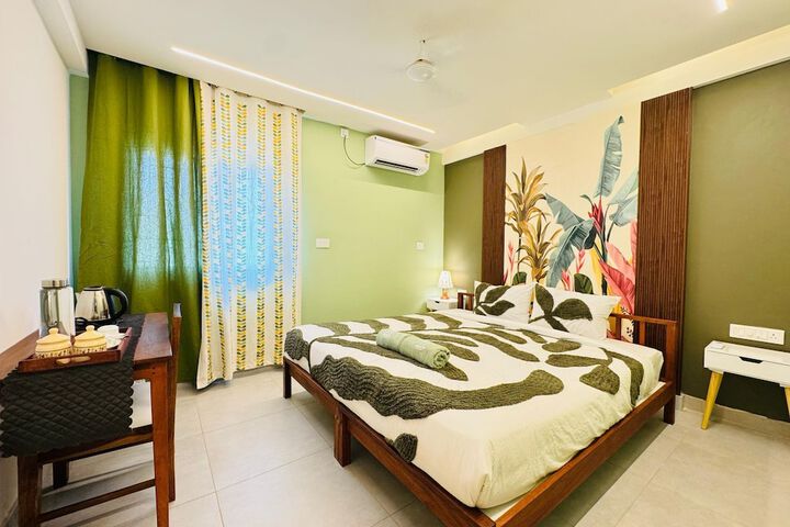 Room 6 of 7