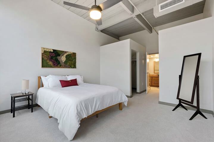 Room 11 of 237