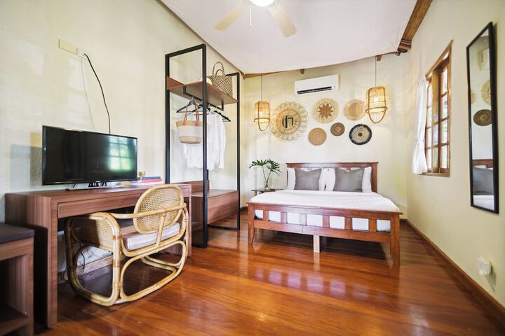 Room 2 of 54