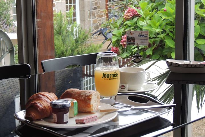 Breakfast/Coffee Service 52 of 78