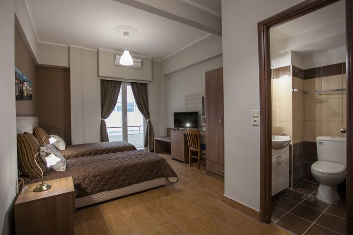 Room 8 of 59