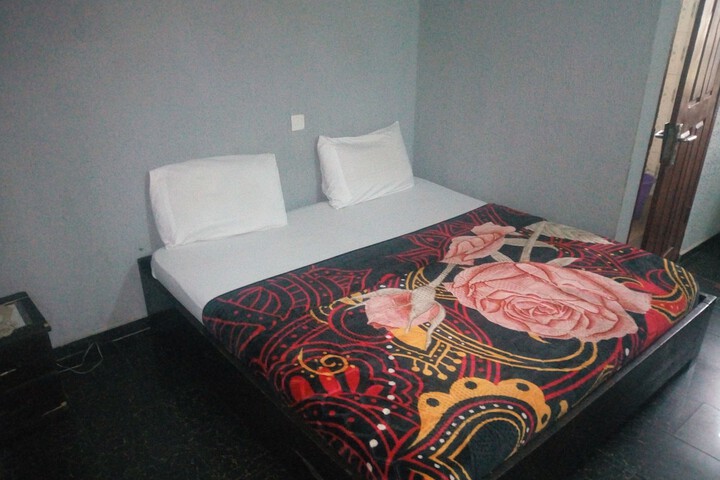 Room 2 of 13