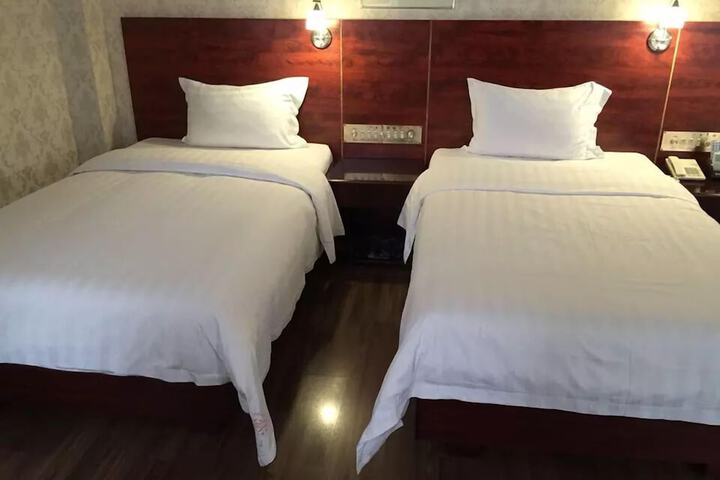 Room 4 of 55
