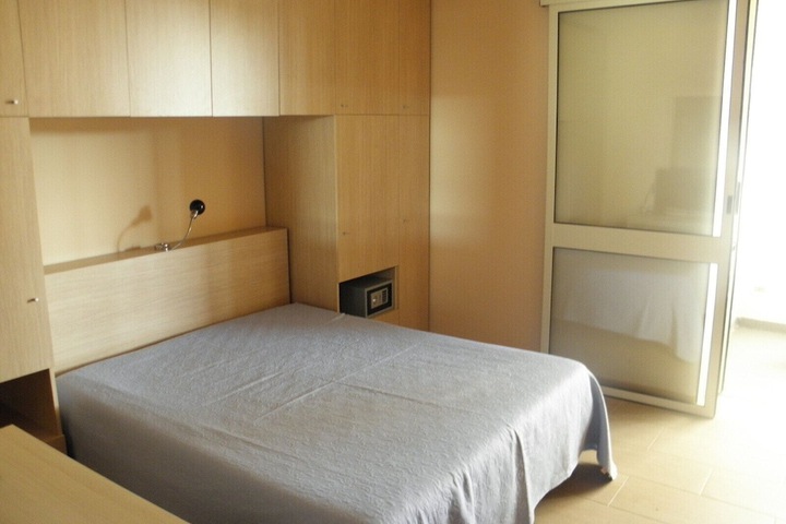 Room 23 of 64