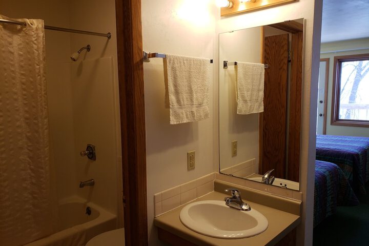 Bathroom sink