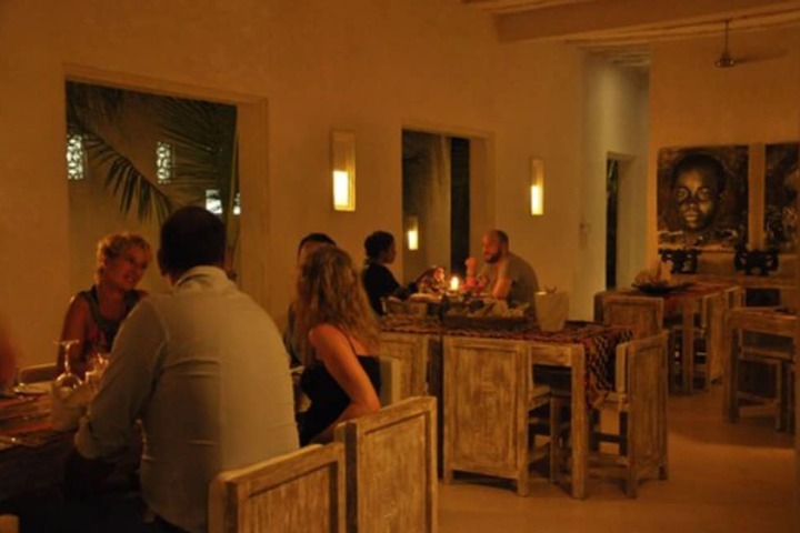 Dining 41 of 61