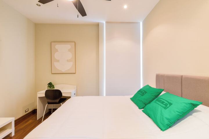 Room 8 of 46