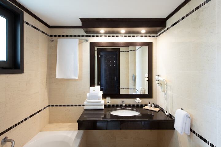 Room 10 of 71