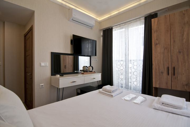 Room 7 of 29