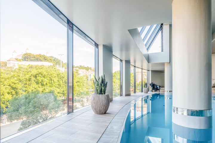 Hotel with Pool
