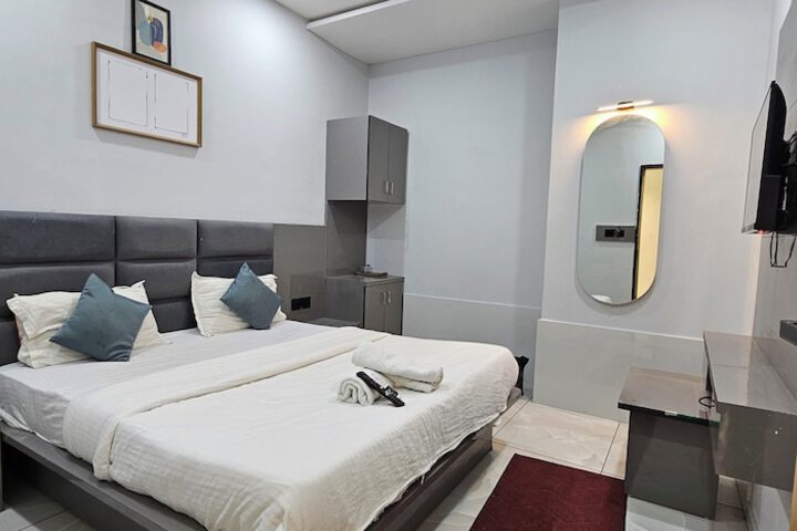 Room 5 of 24