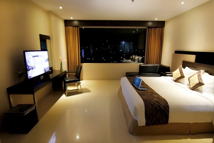 Room 6 of 68