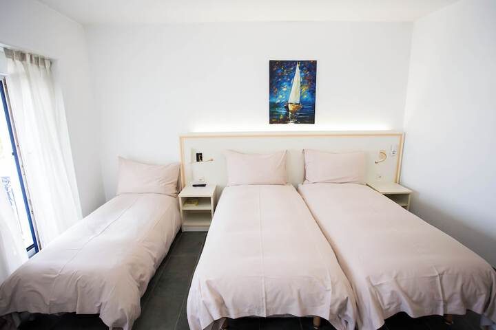 Room 33 of 63