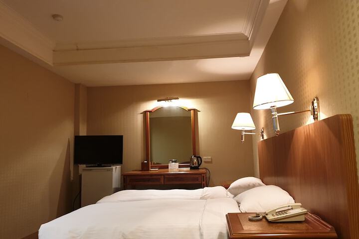 Room 18 of 30