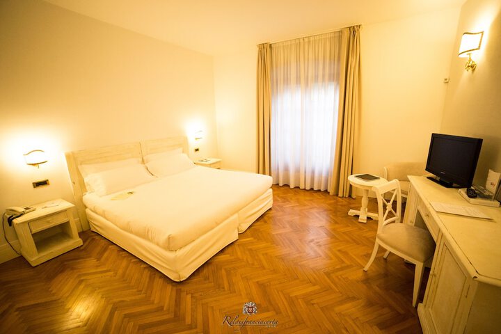 Room 14 of 70