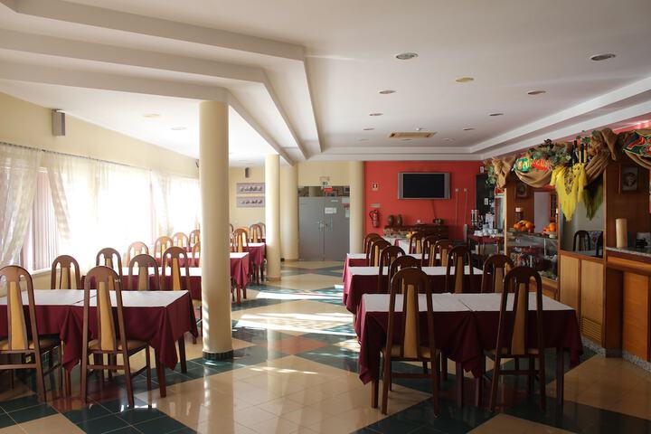 Dining Photos