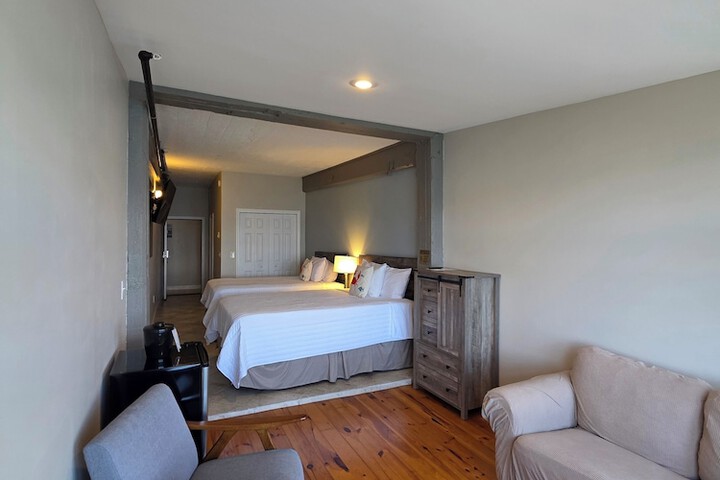 Room 32 of 110