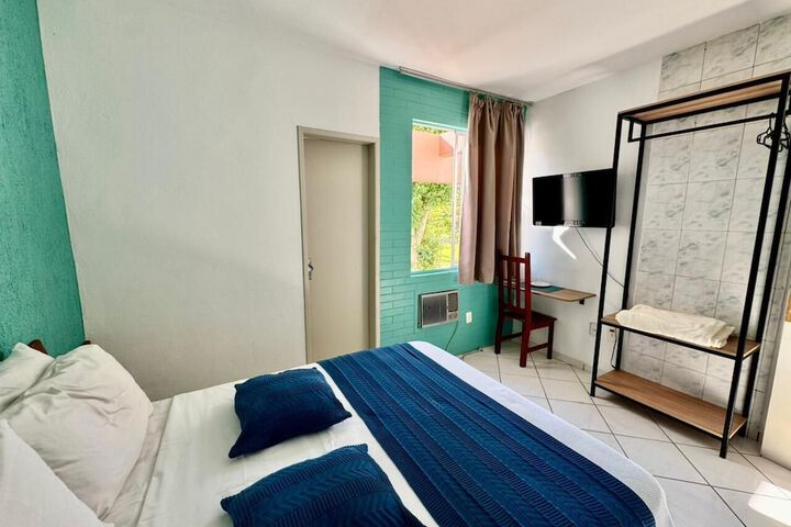 Room 4 of 44