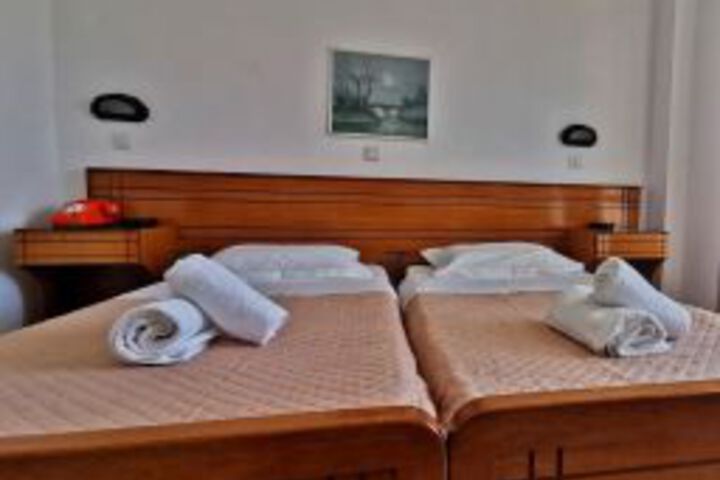 Mikes House Hotel