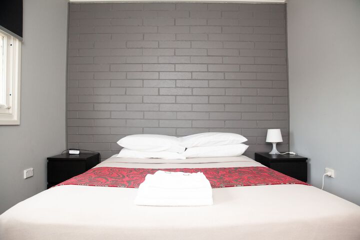 Room 10 of 46