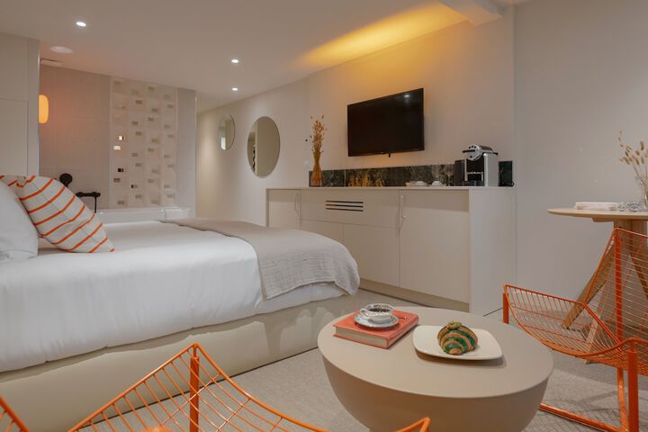 Room 209 of 780