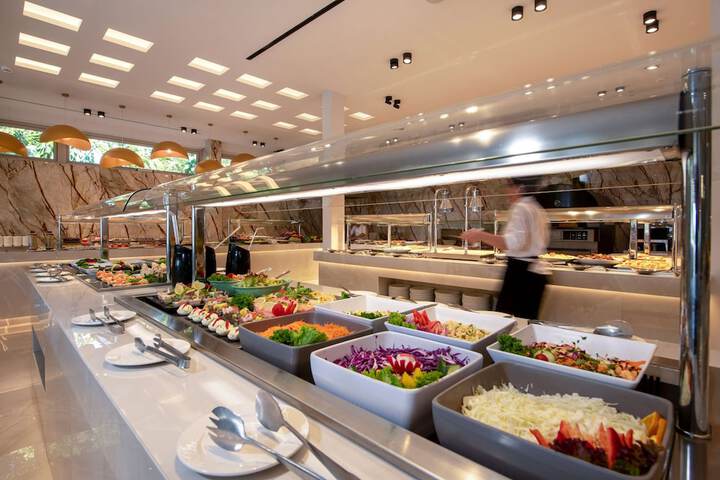 Dining 120 of 156