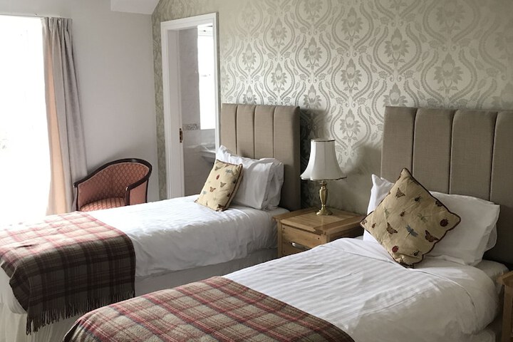 Room 7 of 20