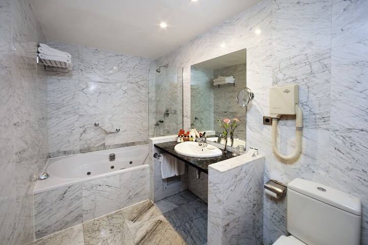 Bathroom Interior Photo