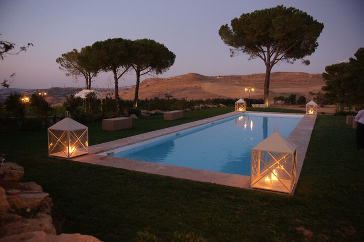 Pool 50 of 92