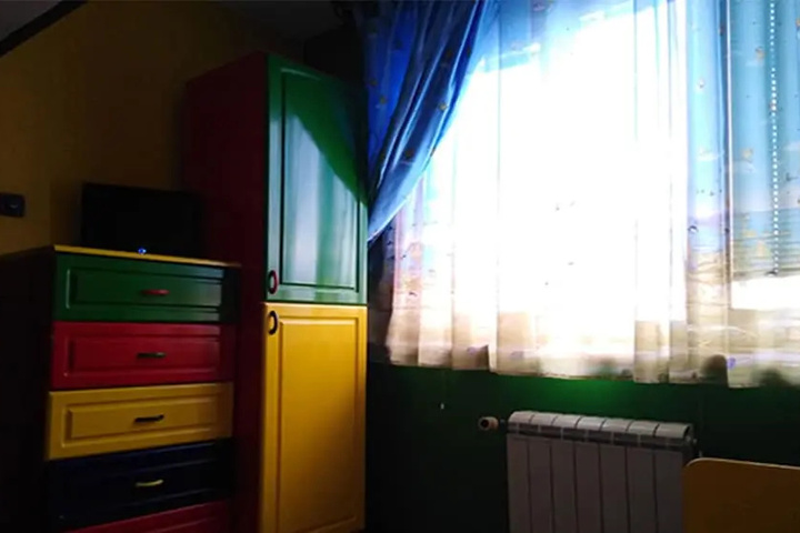 Room 3 of 9