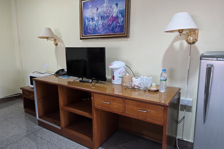 Room 30 of 108