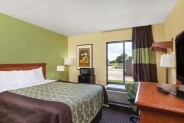 Room 21 of 35