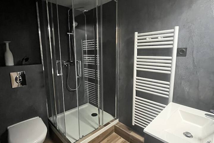 Room 20 of 33