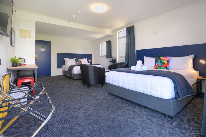 Room 72 of 165