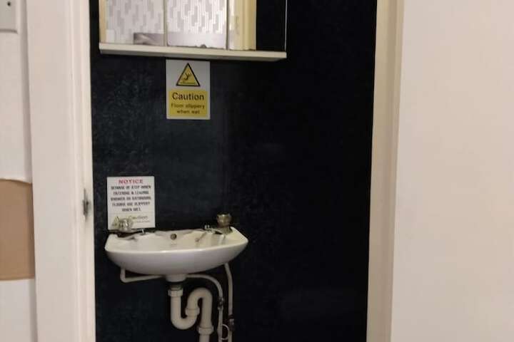 Room 119 of 143