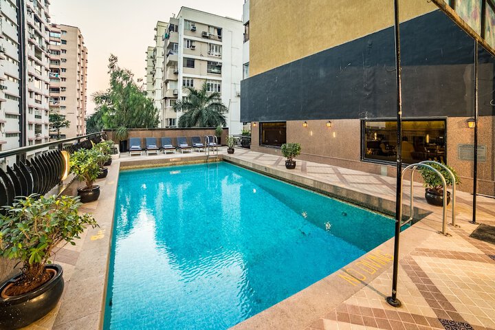 Pool 62 of 110