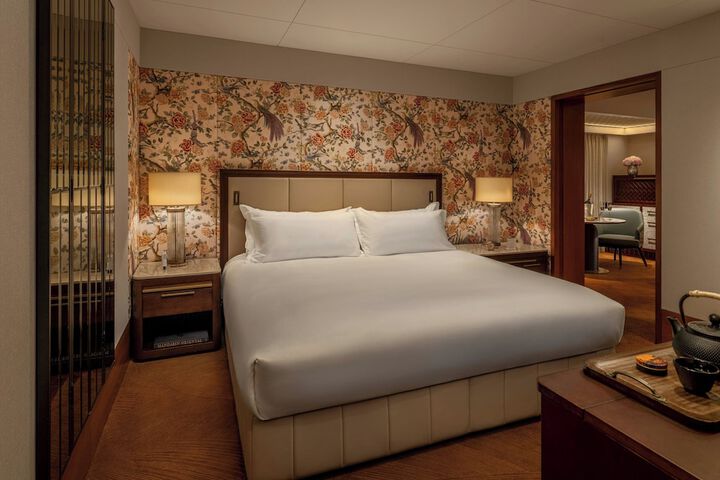 Room 48 of 144