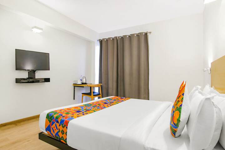 Room 16 of 38