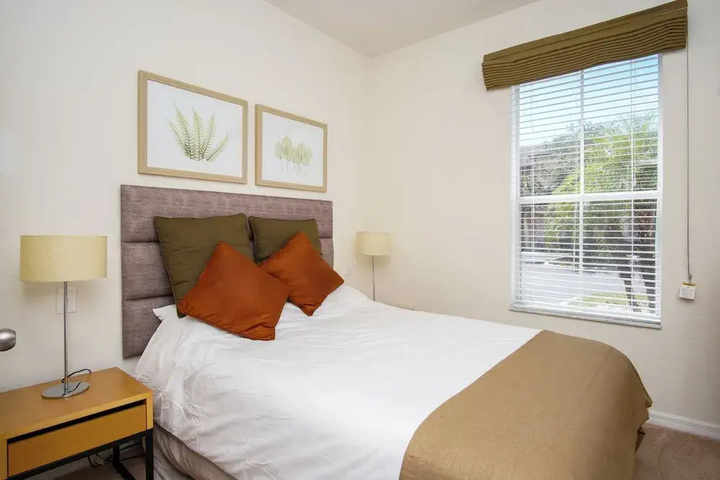 Room 5 of 21